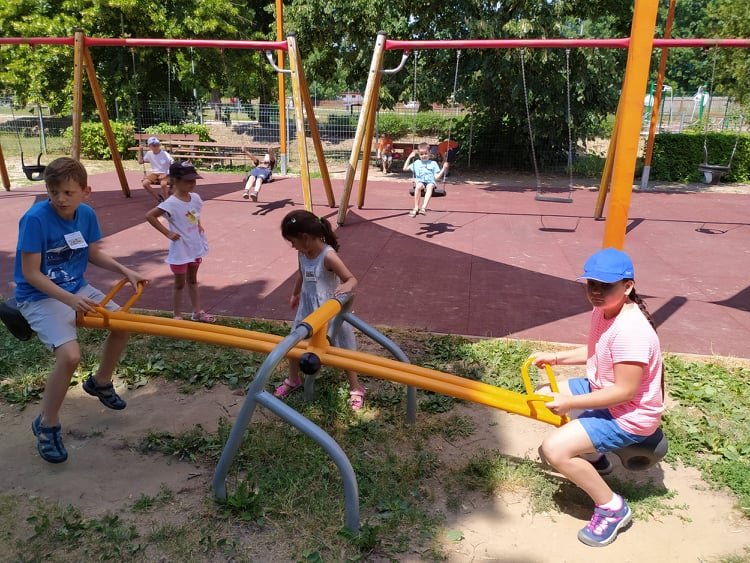 Ifjúsági és Vakációs Bibliahét 82